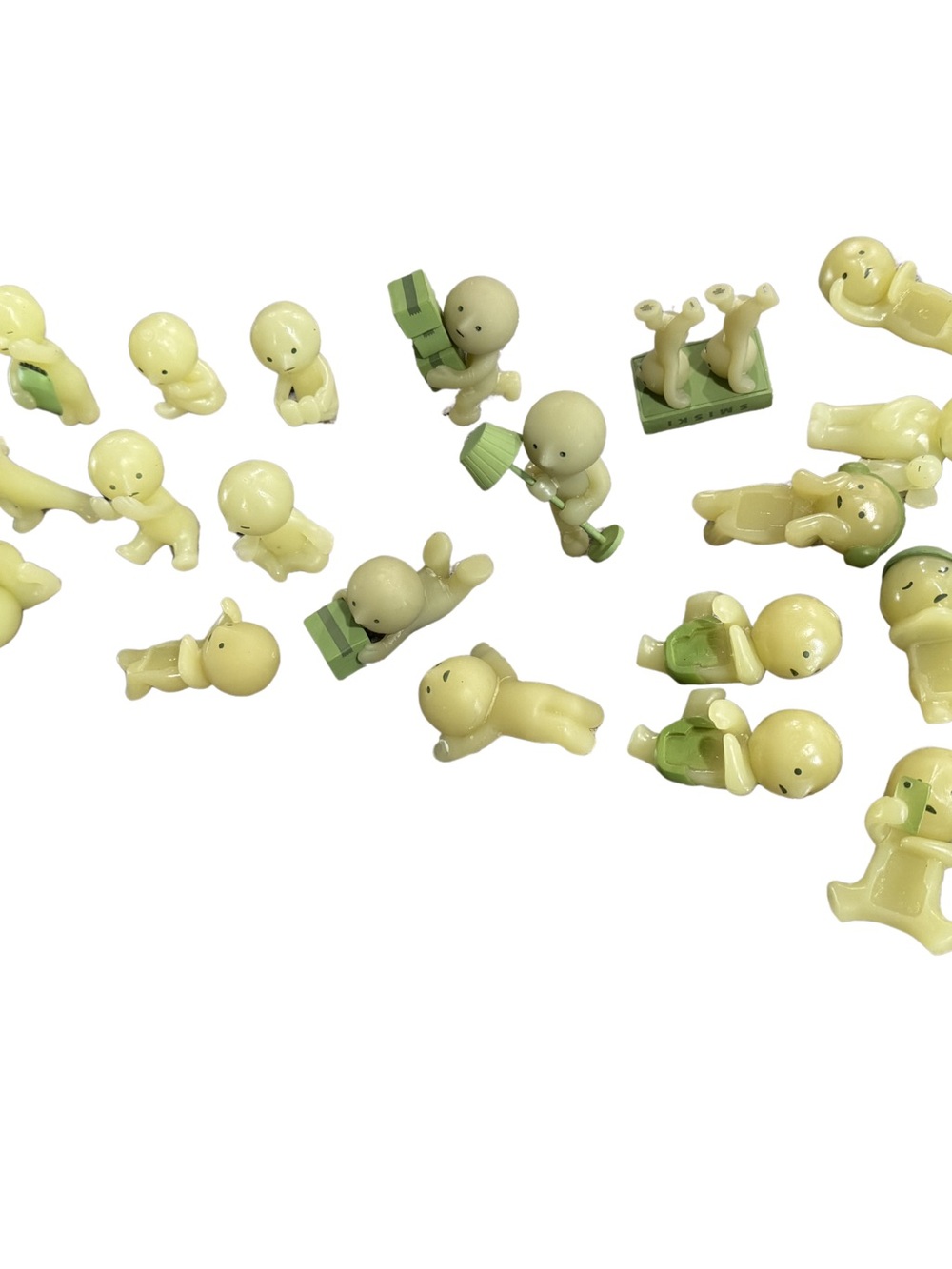 Mini Collectible Play Figures - Pale Yellow & Green Set